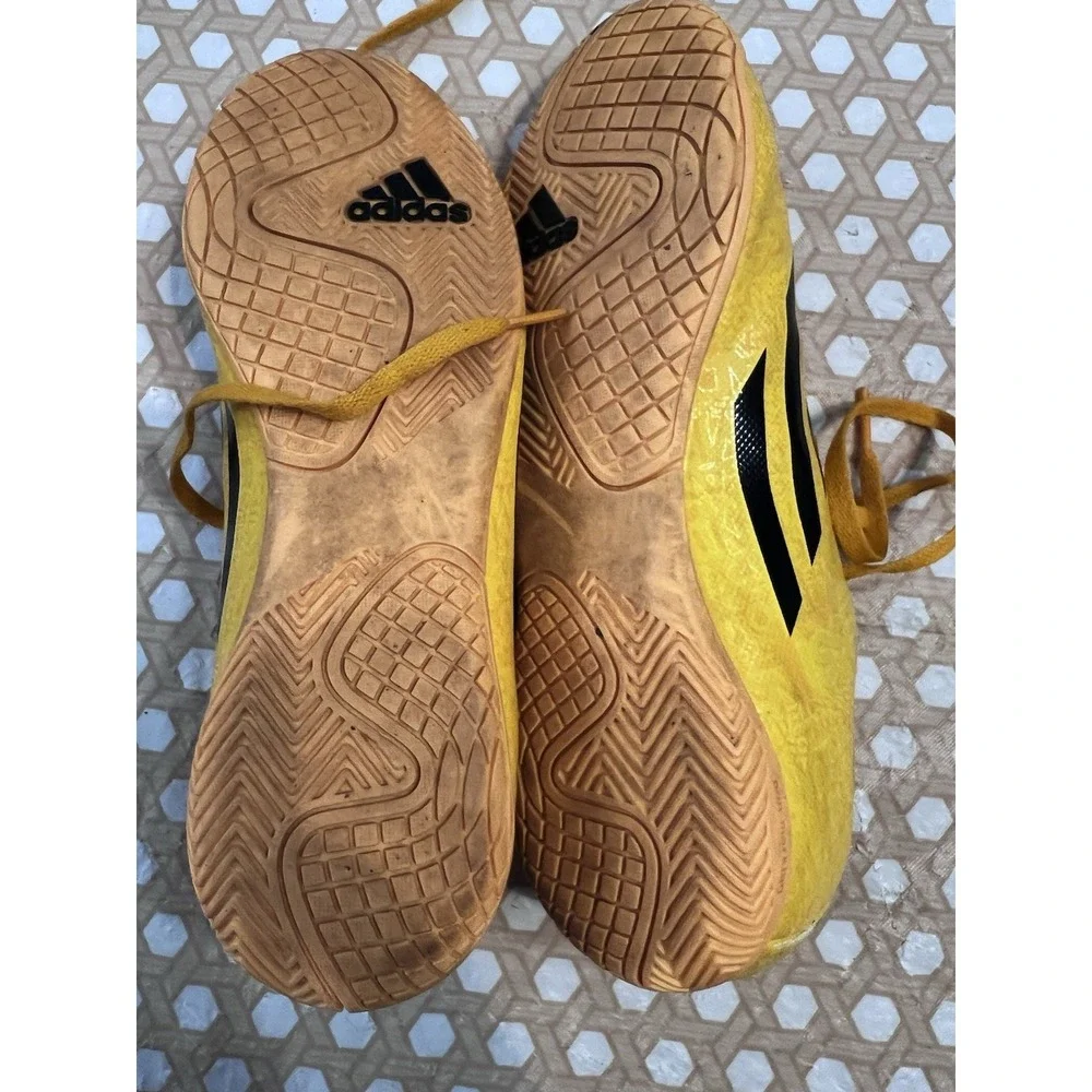 Adidas Indoor Soccer Shoes‎ Black Yellow Size 5.5